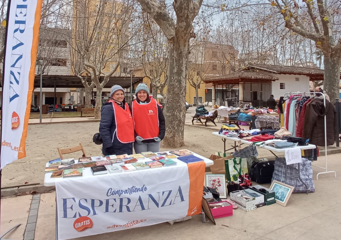 Mercadillo misionero en Inca