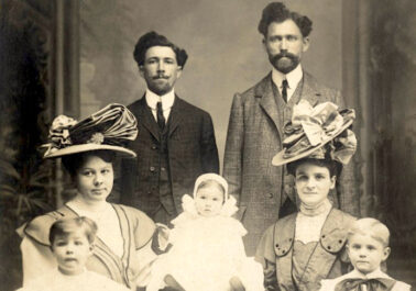 Familia Bond curso 120 años