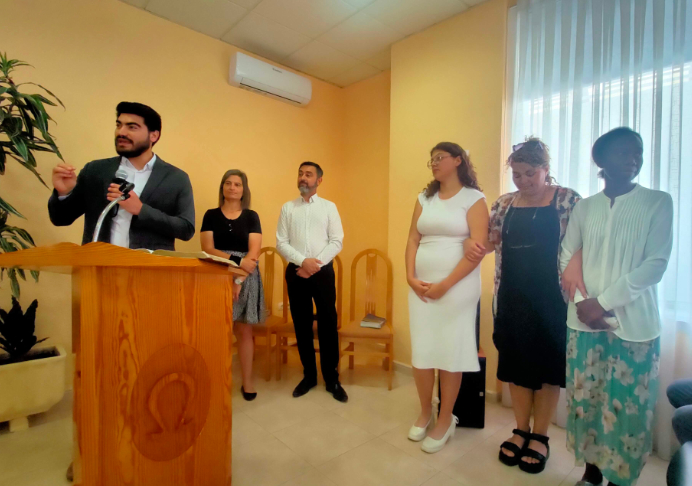 Bautismos y profesión de fe en la iglesia de Villajoyosa