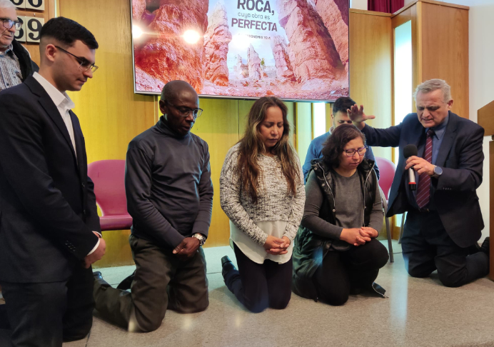 Ordenación de diáconos y diaconisas en la Iglesia de Sabadell