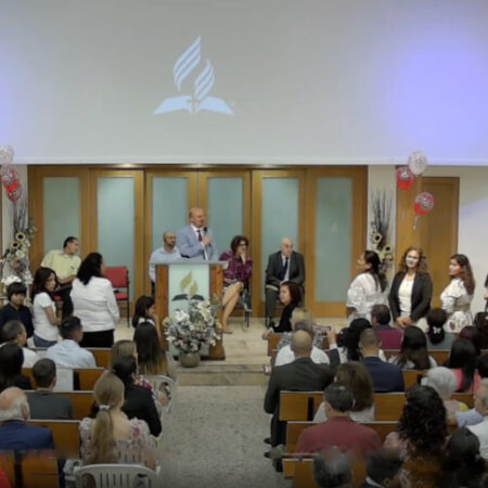 Once nuevas vidas en Cristo: una celebración de fe en Murcia