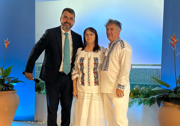 Livia y Pedro se bautizan en Elche