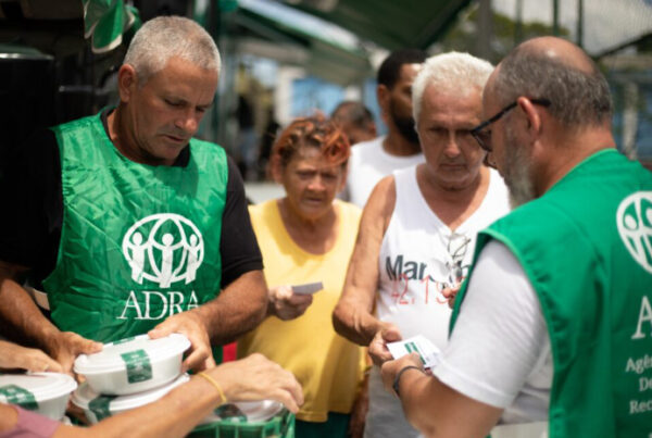 ADRA Voluntarios sembradores de esperanza