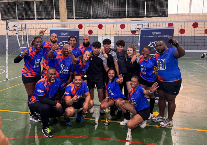 Más de 550 participantes en el Rally Espiritual de Voleibol y Pádel