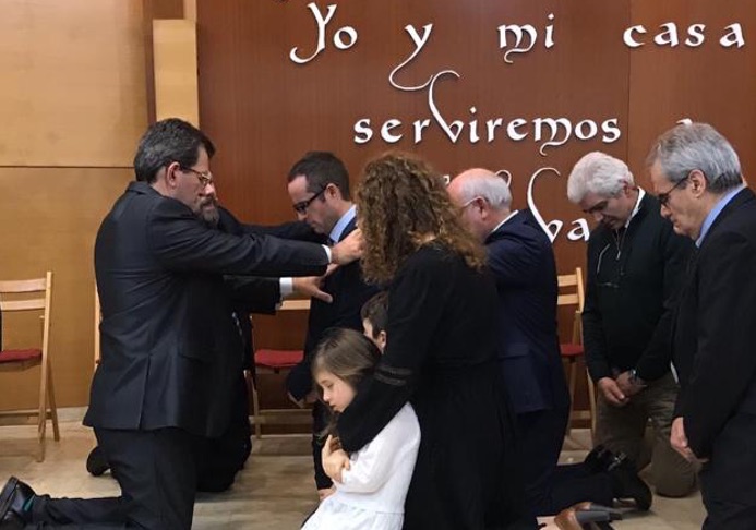 Ordenación al ministerio del pastor Rubén García