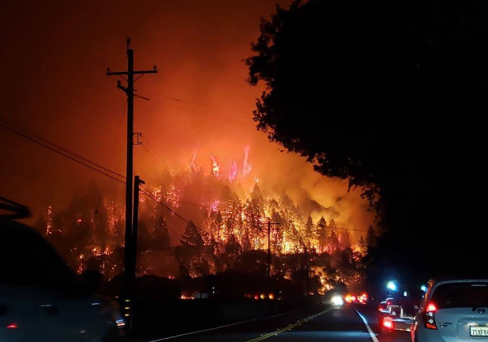 Incendio en California (EEUU) obliga a evacuar instituciones adventistas