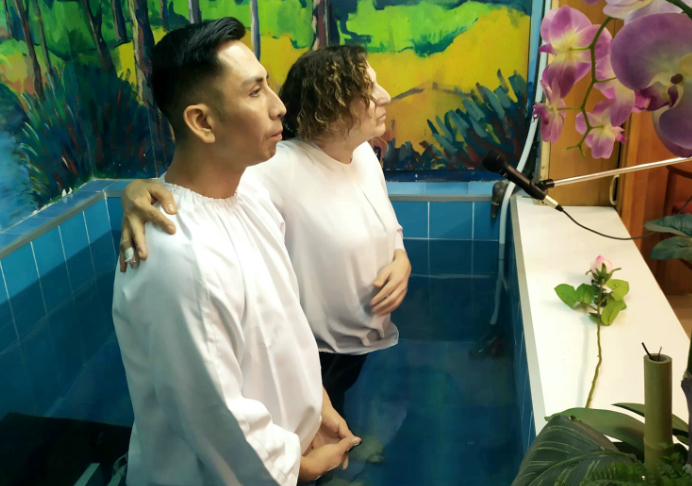 Samuel se bautiza en Badalona