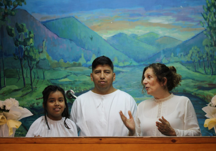 Joel y Gala se bautizan en Badalona
